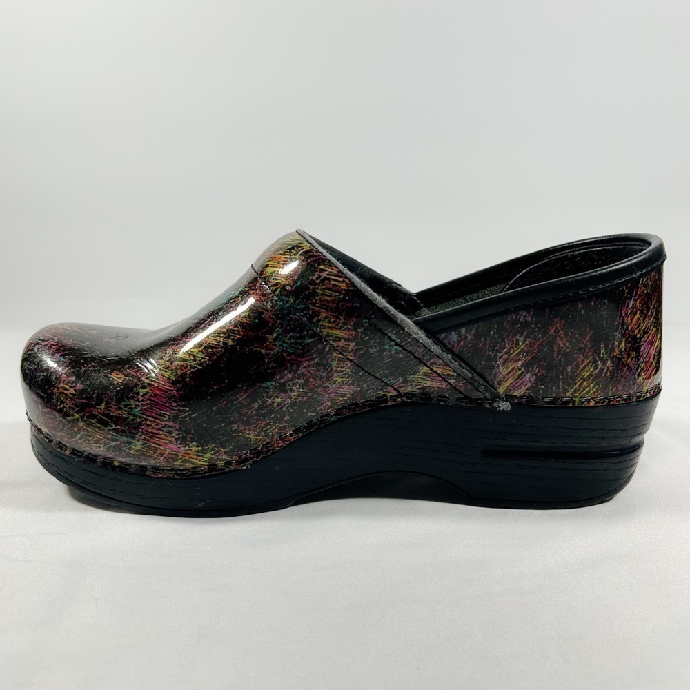Dansko Professional Patent Leather Clogs Womens Slip On Closed Toe Sz 6.5-7 - Picture 2 of 12